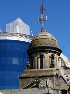 Buenos Aires - Stadt der Gegensätze: Modern und Historisch.
