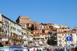 Malcesine - Hafenstadt mit viel Trubel © pixabay.com