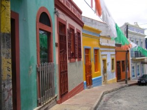 Bunte Fasaden in Olinda - © Tina Kayser / pixelio.de