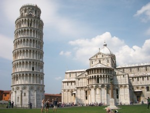 Der weltberühmte "Schiefe Turm von Pisa".